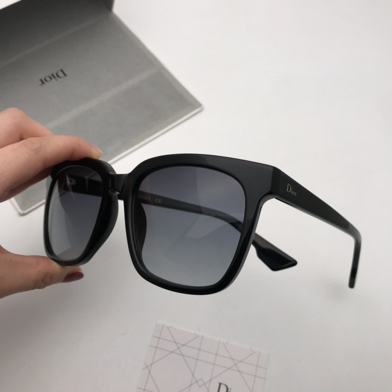 Dior Sunglasses AAAA-1082