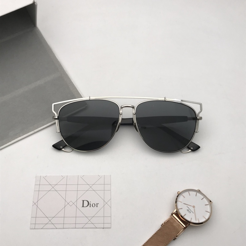 Dior Sunglasses AAAA-1089