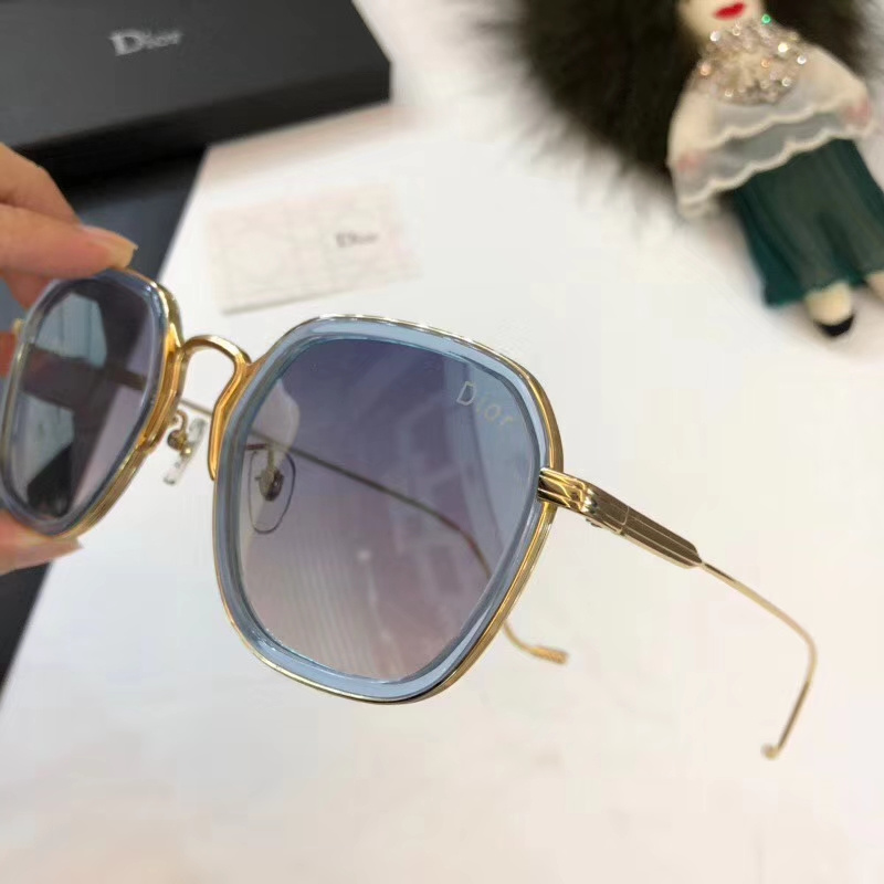 Dior Sunglasses AAAA-109