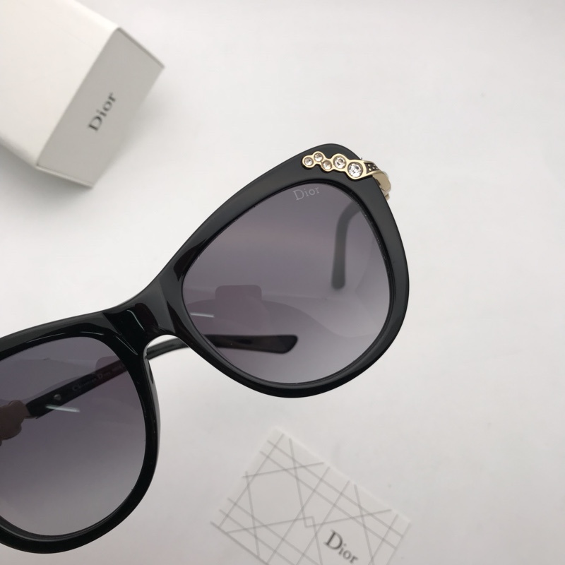 Dior Sunglasses AAAA-1102