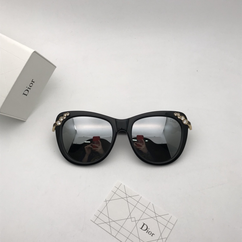 Dior Sunglasses AAAA-1112