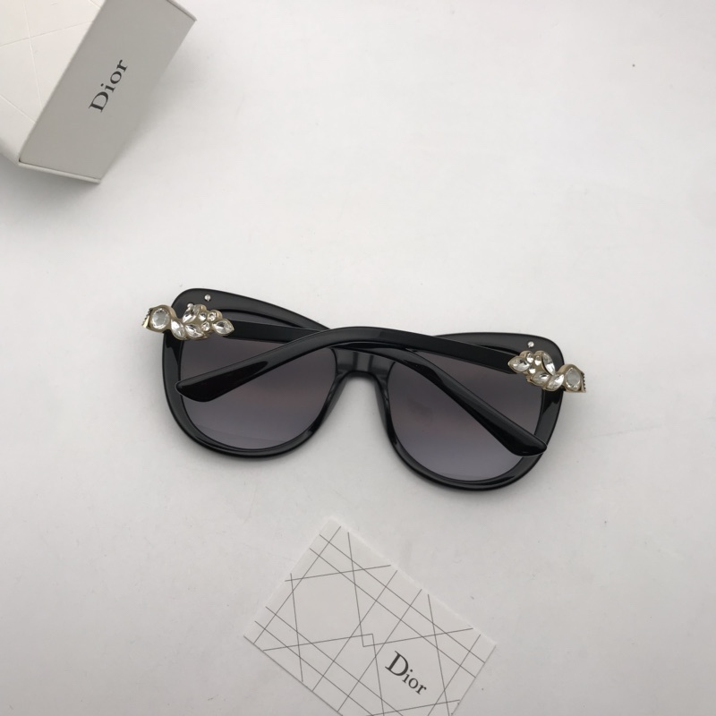 Dior Sunglasses AAAA-1113