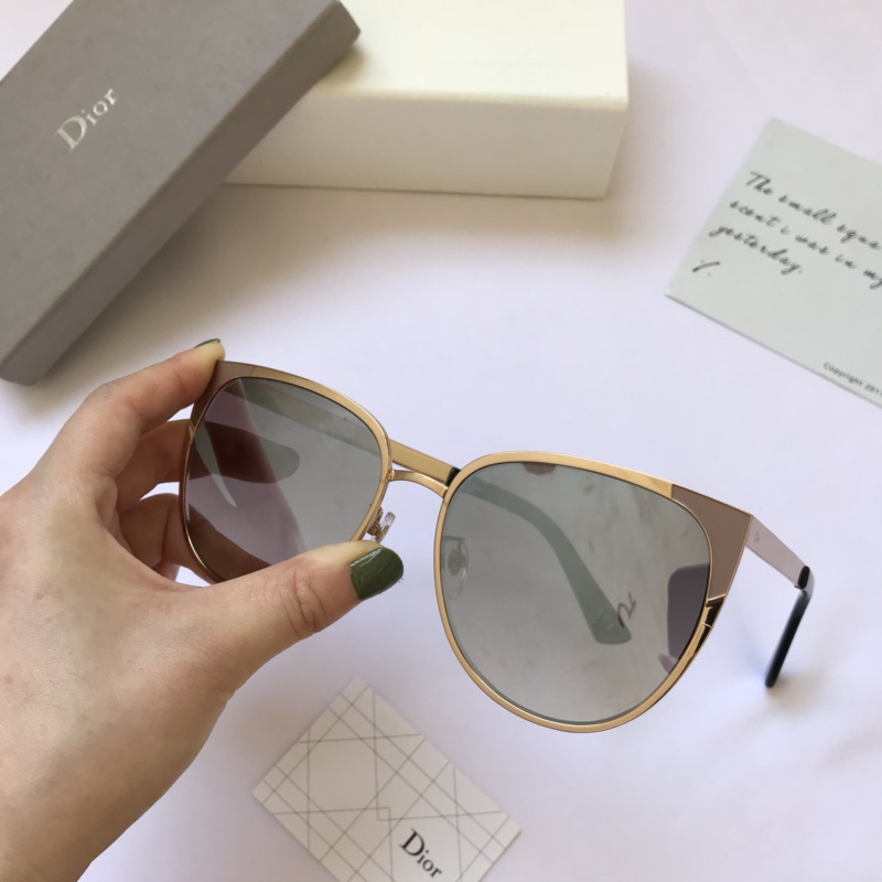 Dior Sunglasses AAAA-1173