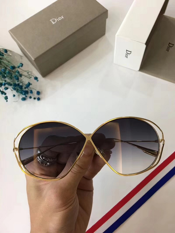 Dior Sunglasses AAAA-119