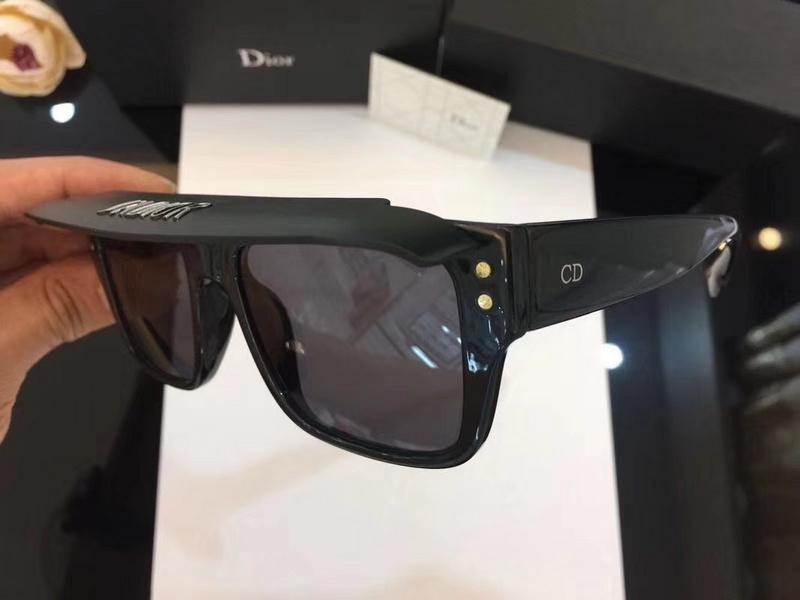 Dior Sunglasses AAAA-121