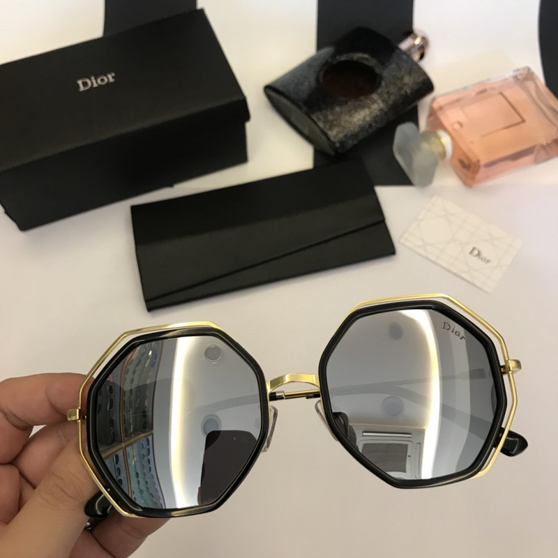 Dior Sunglasses AAAA-173