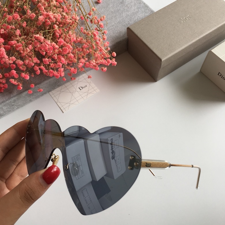 Dior Sunglasses AAAA-185