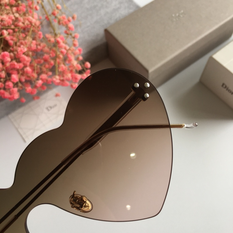 Dior Sunglasses AAAA-194