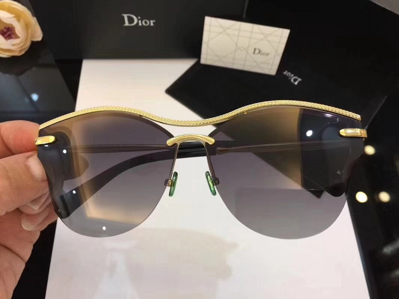 Dior Sunglasses AAAA-211