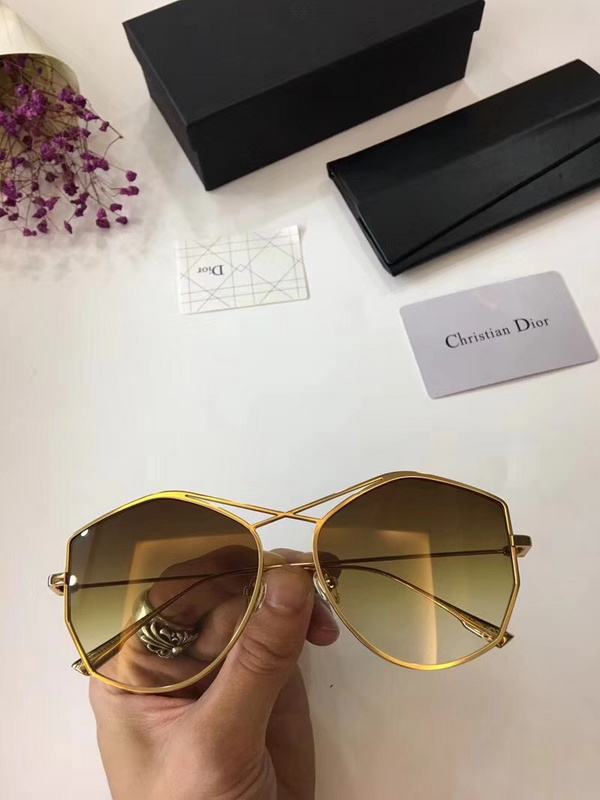 Dior Sunglasses AAAA-252