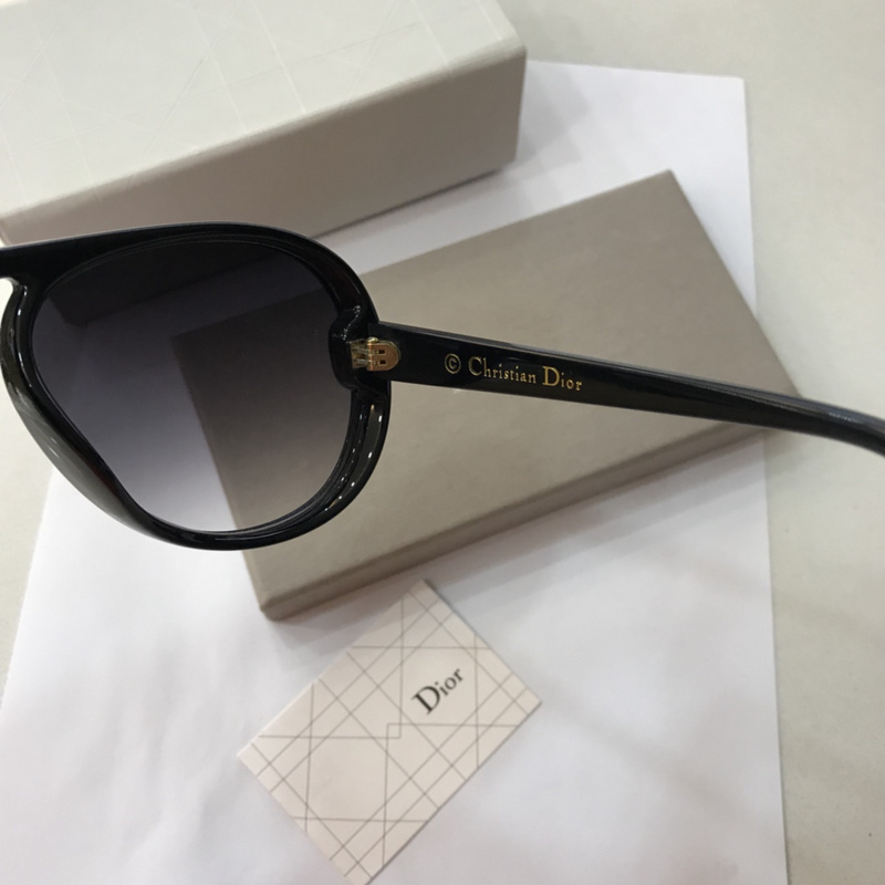 Dior Sunglasses AAAA-276