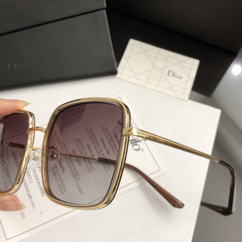 Dior Sunglasses AAAA-335