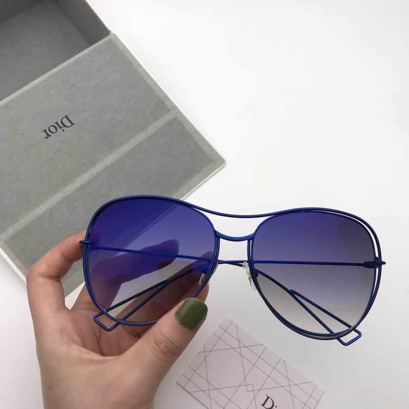 Dior Sunglasses AAAA-423