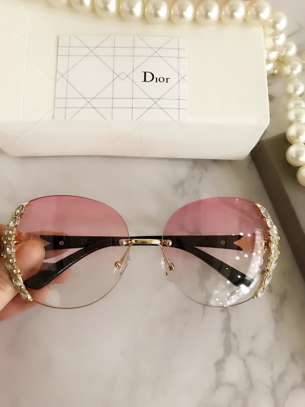 Dior Sunglasses AAAA-450