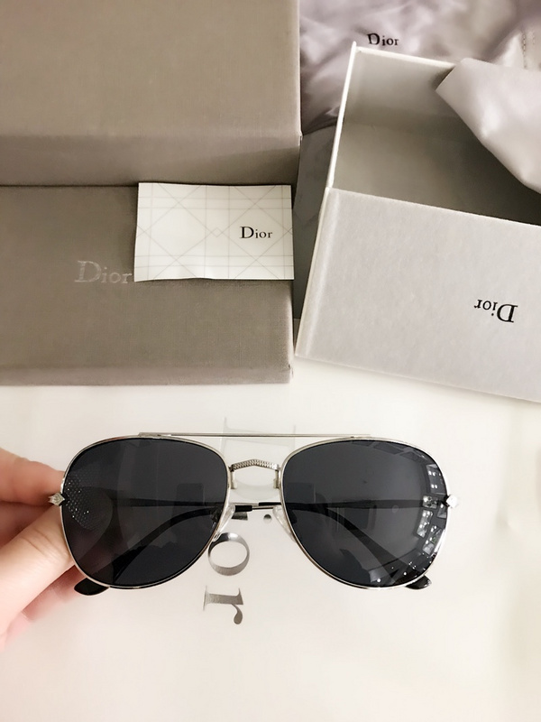 Dior Sunglasses AAAA-459