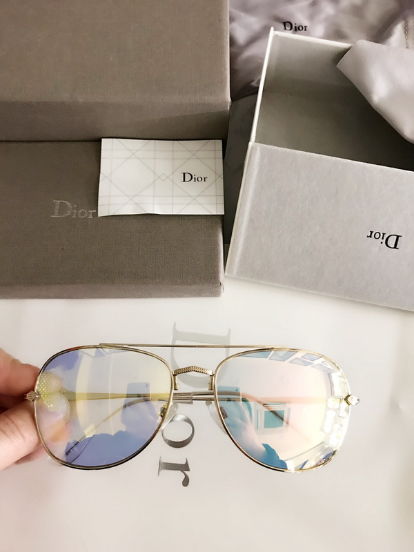 Dior Sunglasses AAAA-462