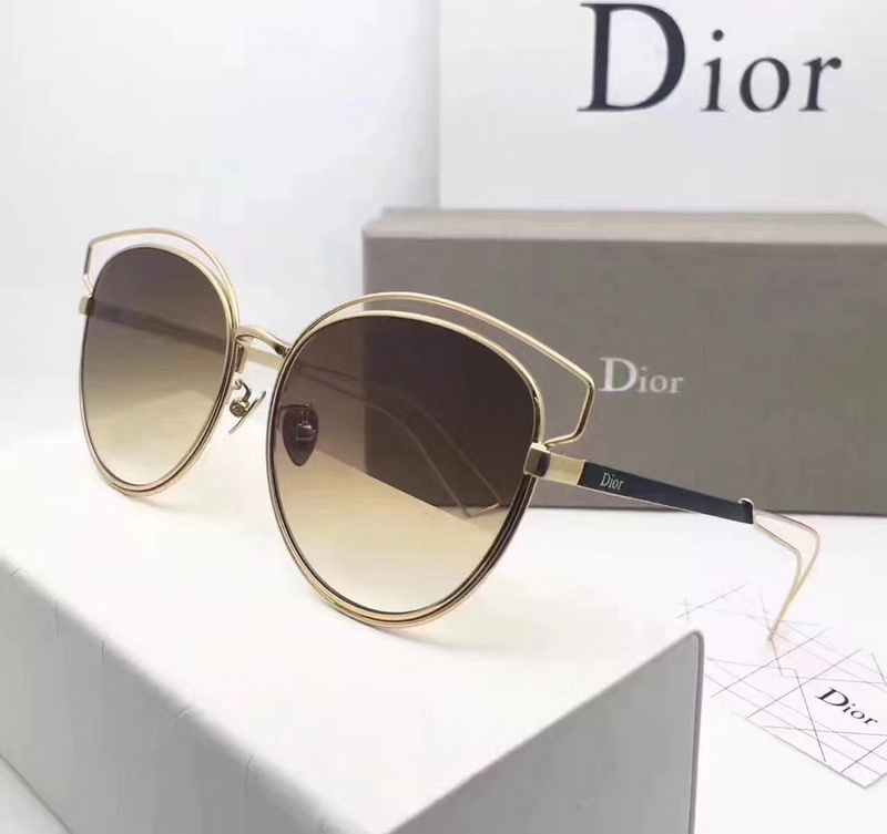 Dior Sunglasses AAAA-494