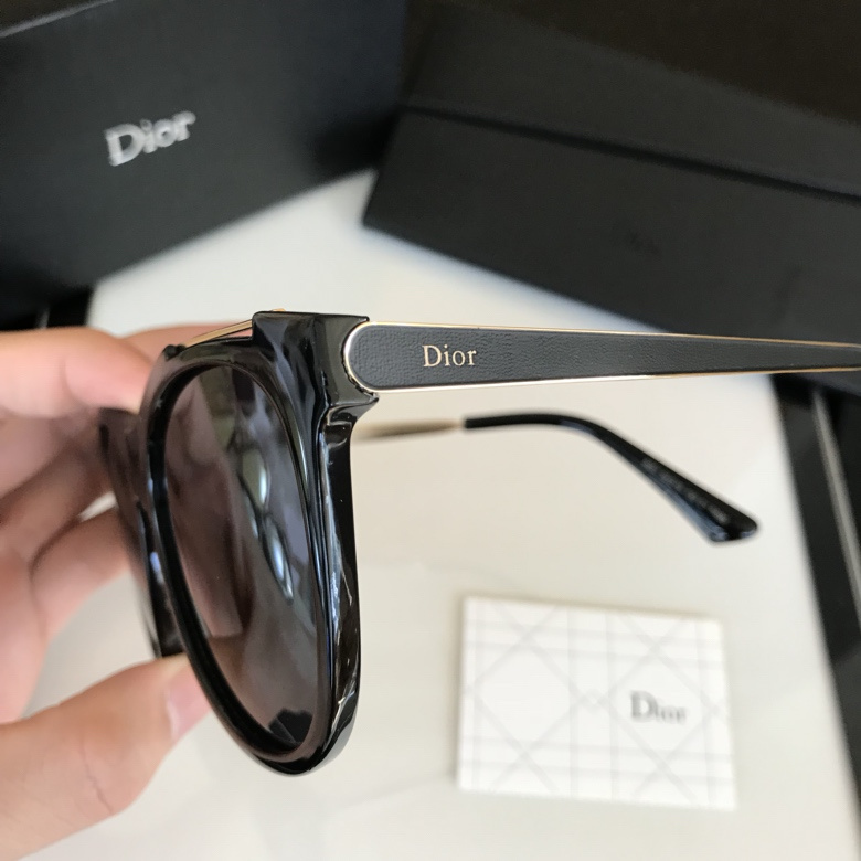 Dior Sunglasses AAAA-544