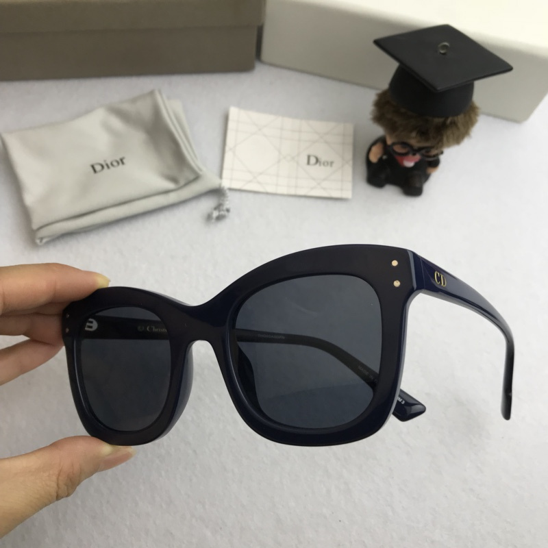 Dior Sunglasses AAAA-550