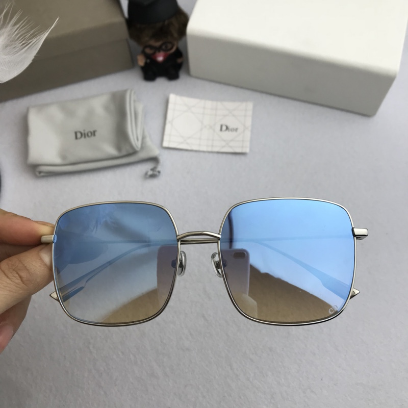 Dior Sunglasses AAAA-554