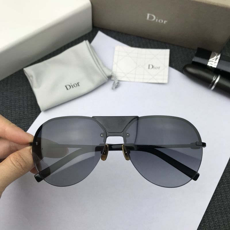 Dior Sunglasses AAAA-565