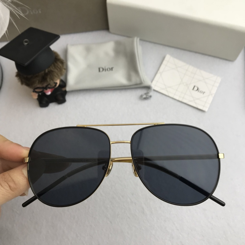 Dior Sunglasses AAAA-599