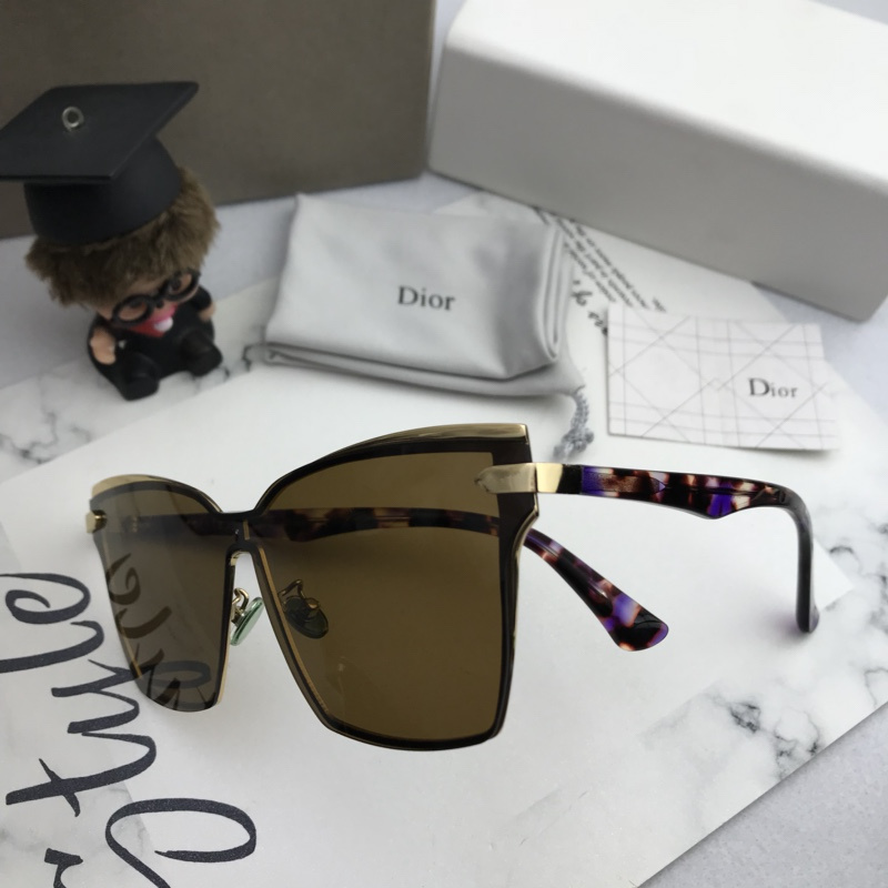 Dior Sunglasses AAAA-612