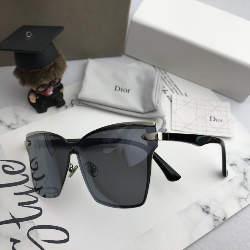 Dior Sunglasses AAAA-616