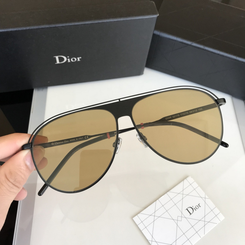 Dior Sunglasses AAAA-619