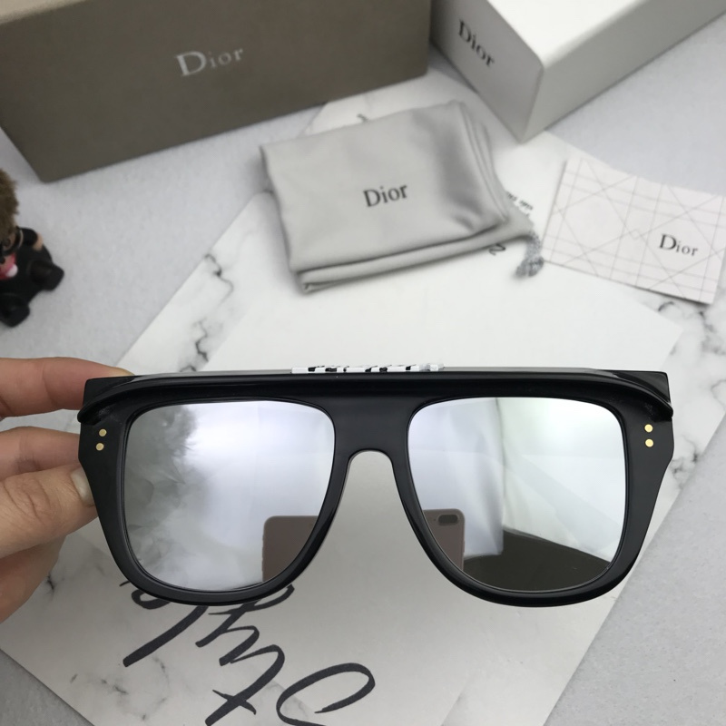 Dior Sunglasses AAAA-642