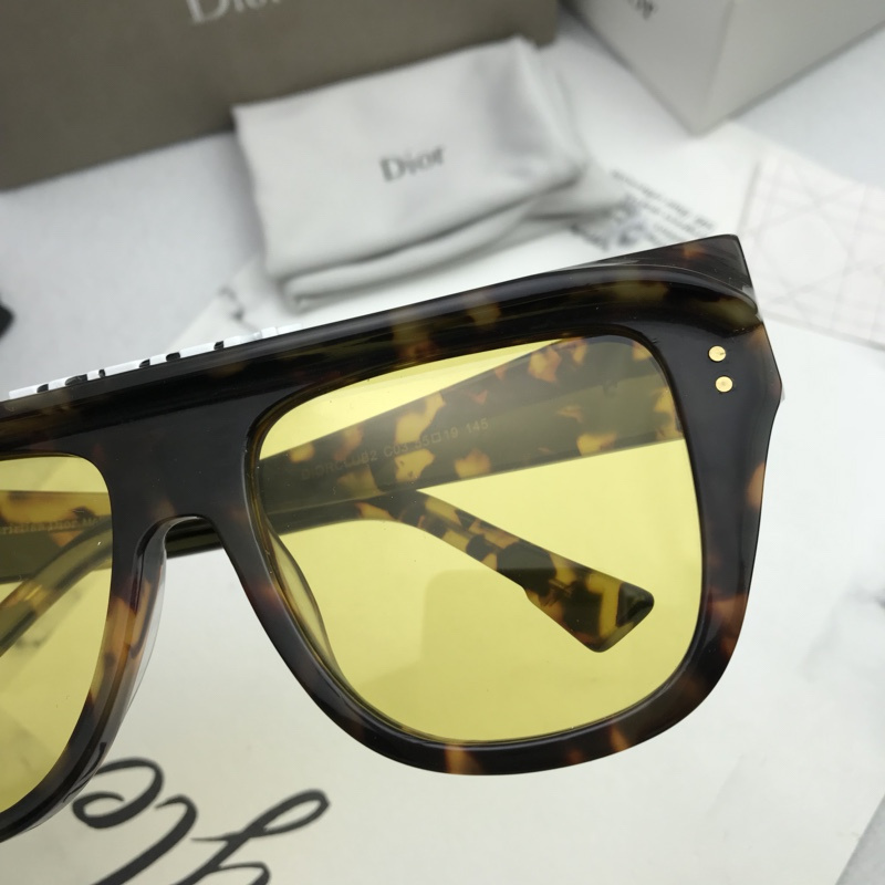 Dior Sunglasses AAAA-646