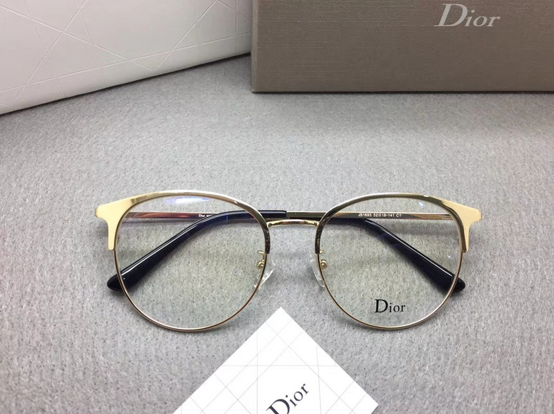 Dior Sunglasses AAAA-672