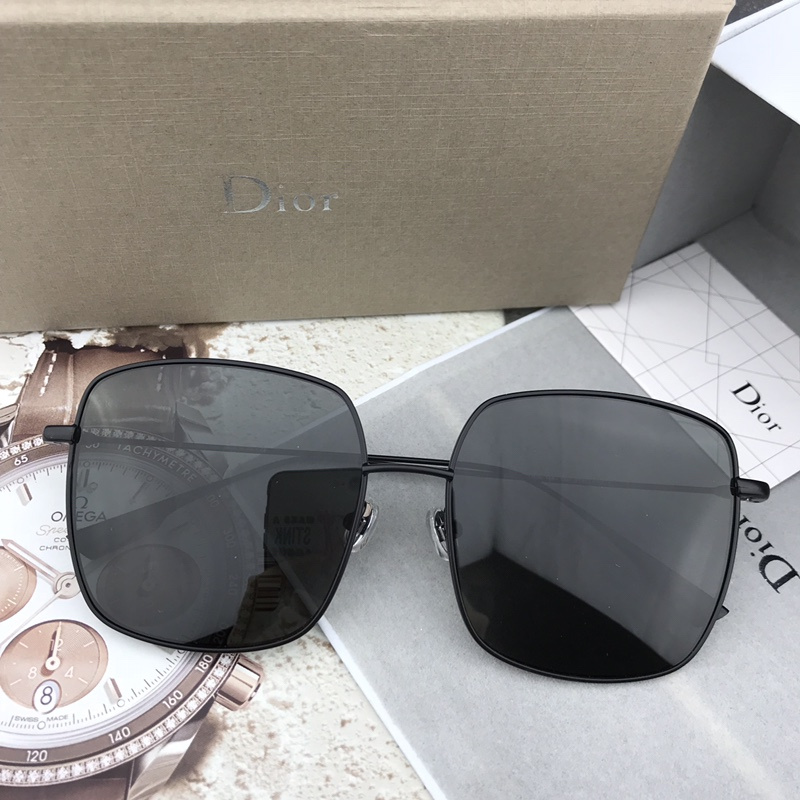 Dior Sunglasses AAAA-679