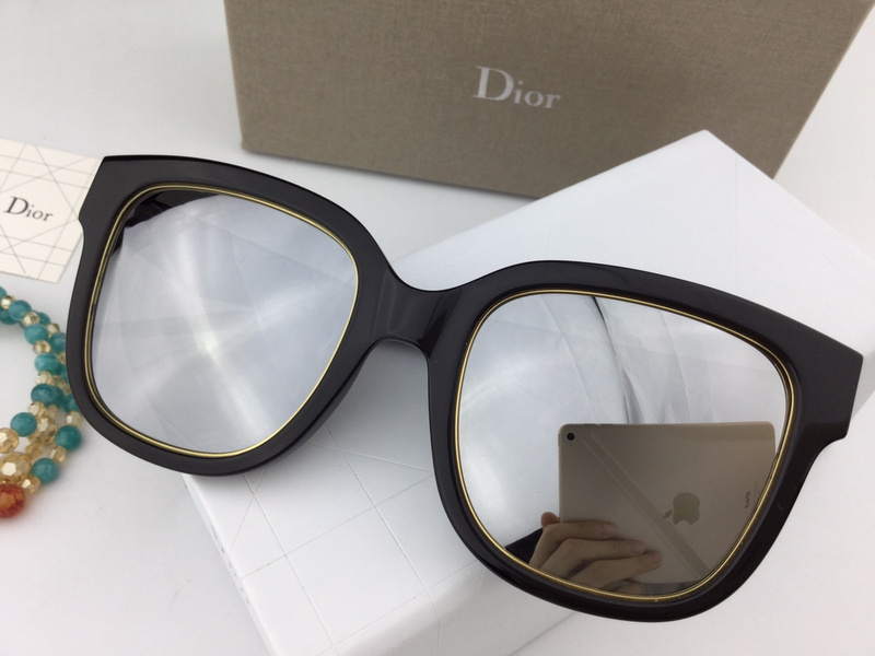 Dior Sunglasses AAAA-684