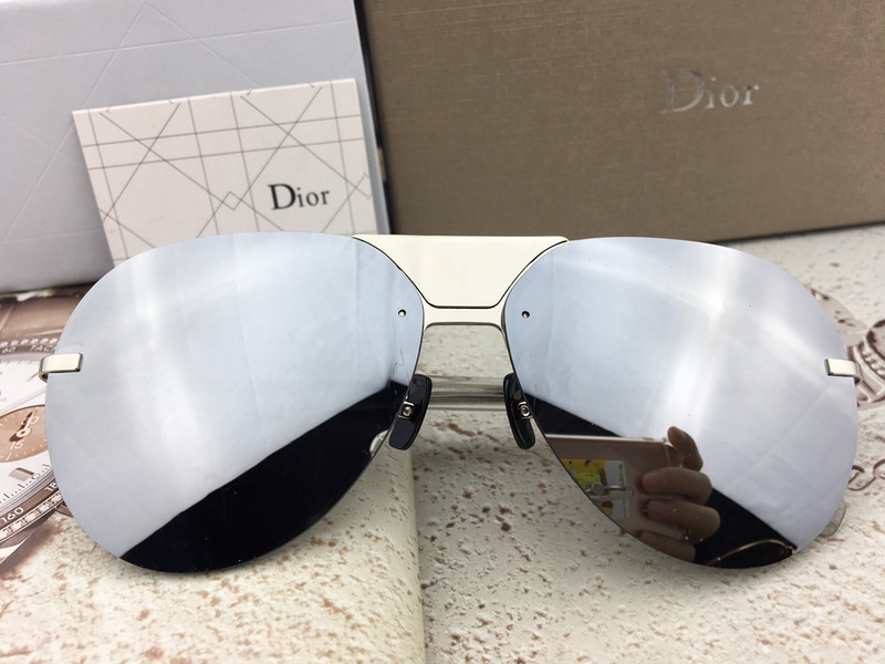 Dior Sunglasses AAAA-692