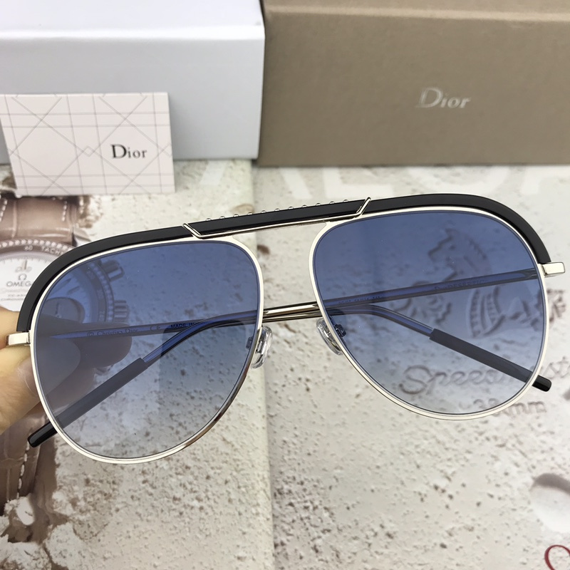 Dior Sunglasses AAAA-697