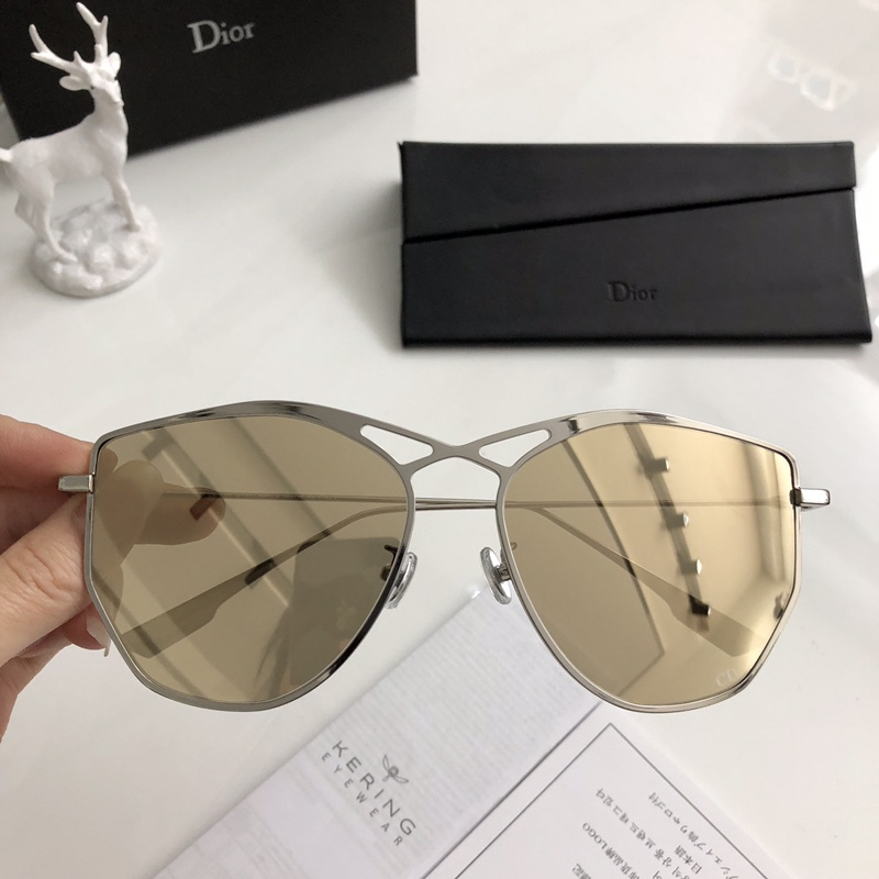 Dior Sunglasses AAAA-777