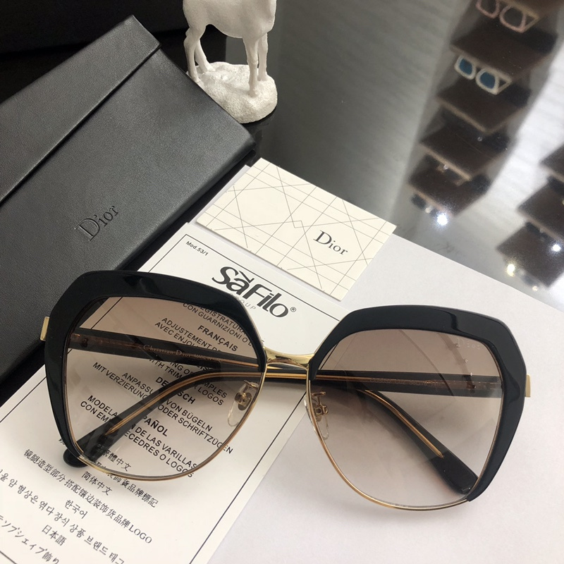 Dior Sunglasses AAAA-891