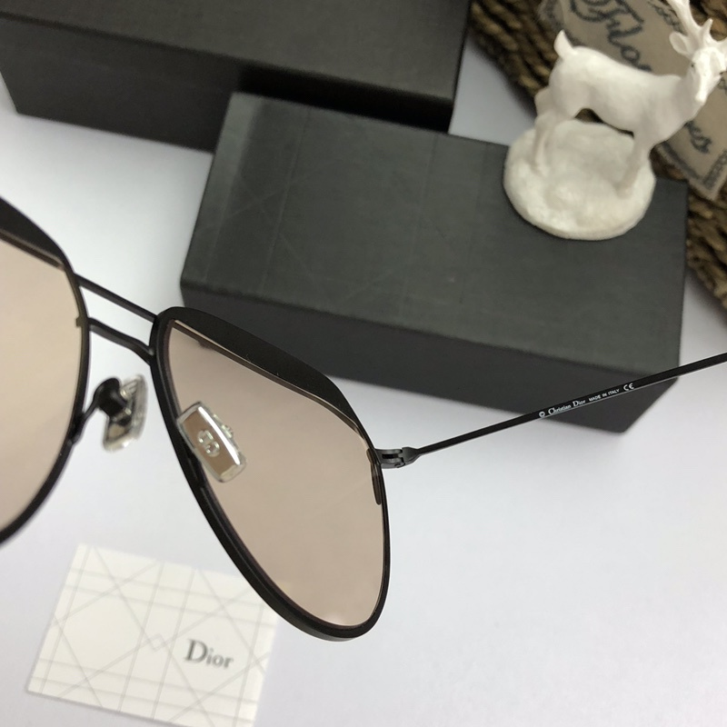 Dior Sunglasses AAAA-906