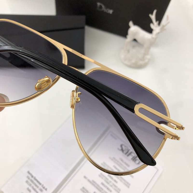 Dior Sunglasses AAAA-982