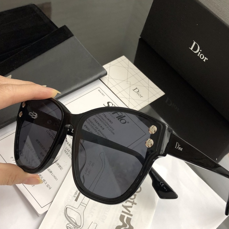 Dior Sunglasses AAAA-999