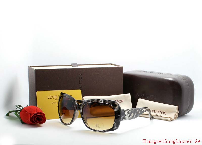 LV Sunglasses AAA-517