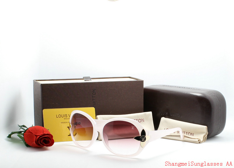 LV Sunglasses AAA-519