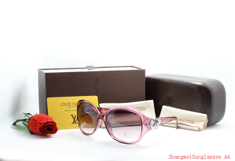 LV Sunglasses AAA-520