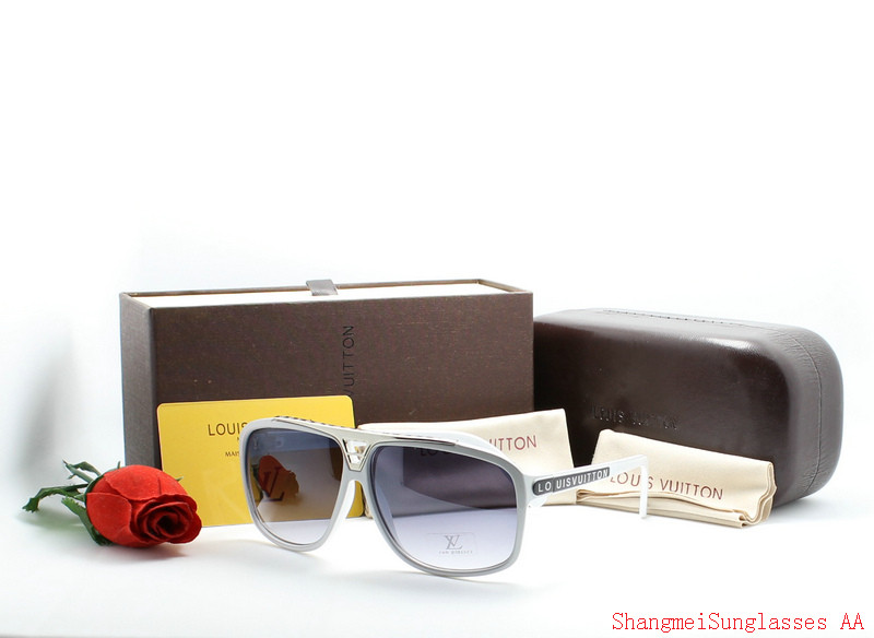 LV Sunglasses AAA-523