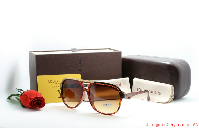 LV Sunglasses AAA-546