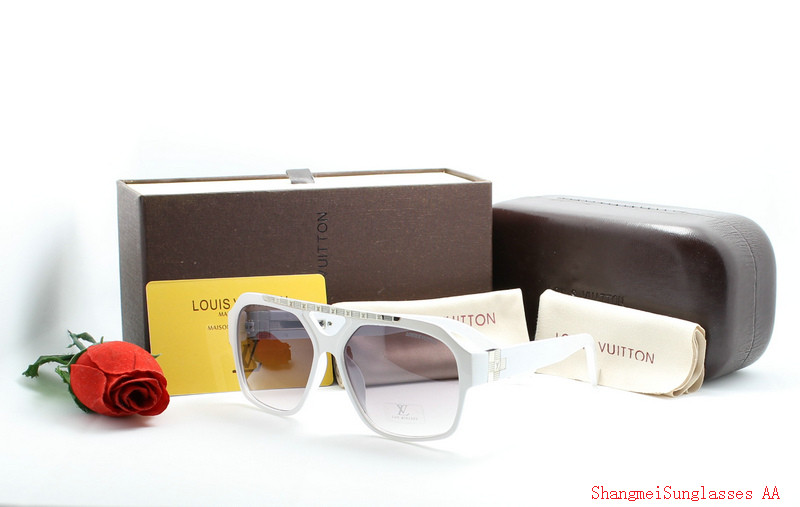 LV Sunglasses AAA-555