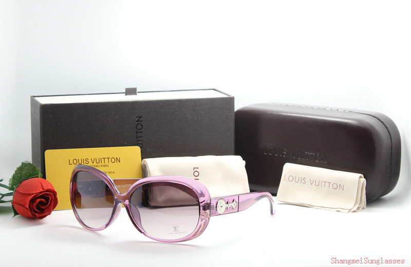 LV Sunglasses AAA-561