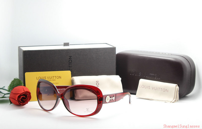 LV Sunglasses AAA-562