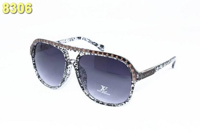 LV Sunglasses AAA-624